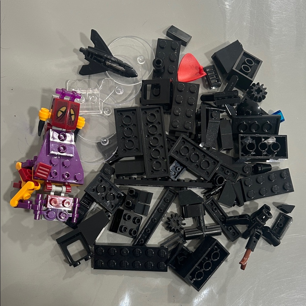 Assorted LEGO Collection - Picture 9 of 11